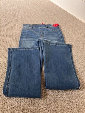 NWT Spanx Women’s Flare Jeans in Vintage Indigo. Sz Medium with 32” inseam